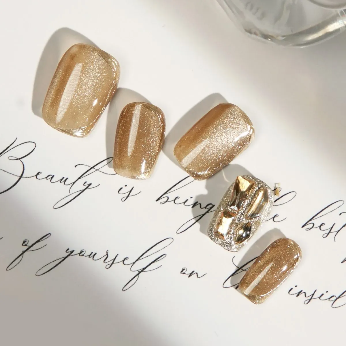 Handmade wear nail plate flash cat eye short square head long ladder in stock transparent box package gift kit - Image 1